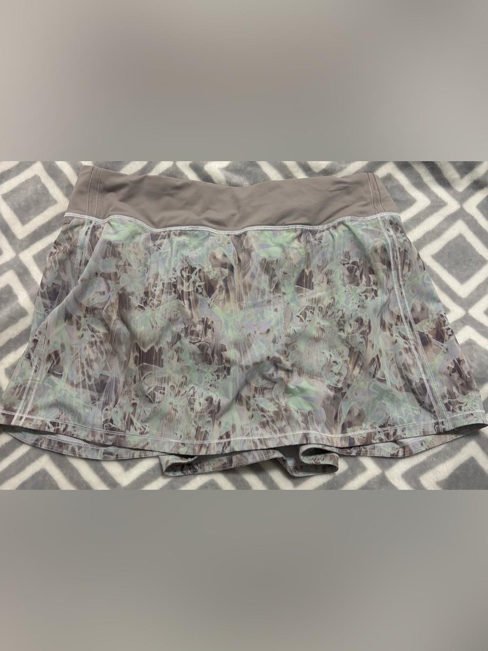 Lululemon pace rival skirt 10 long